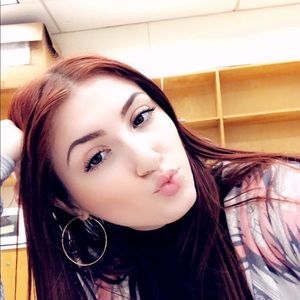 Meet your Posher, Alyssa